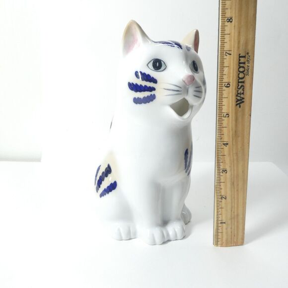 Cat Shaped Pitcher Figural Henriksen Imports Japan Vintage White Blue - Picture 6 of 8